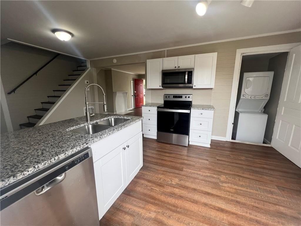 21 Highland St - Photo 4 of 8