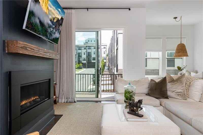 1038 Culpepper St Nw - Photo 6 of 50