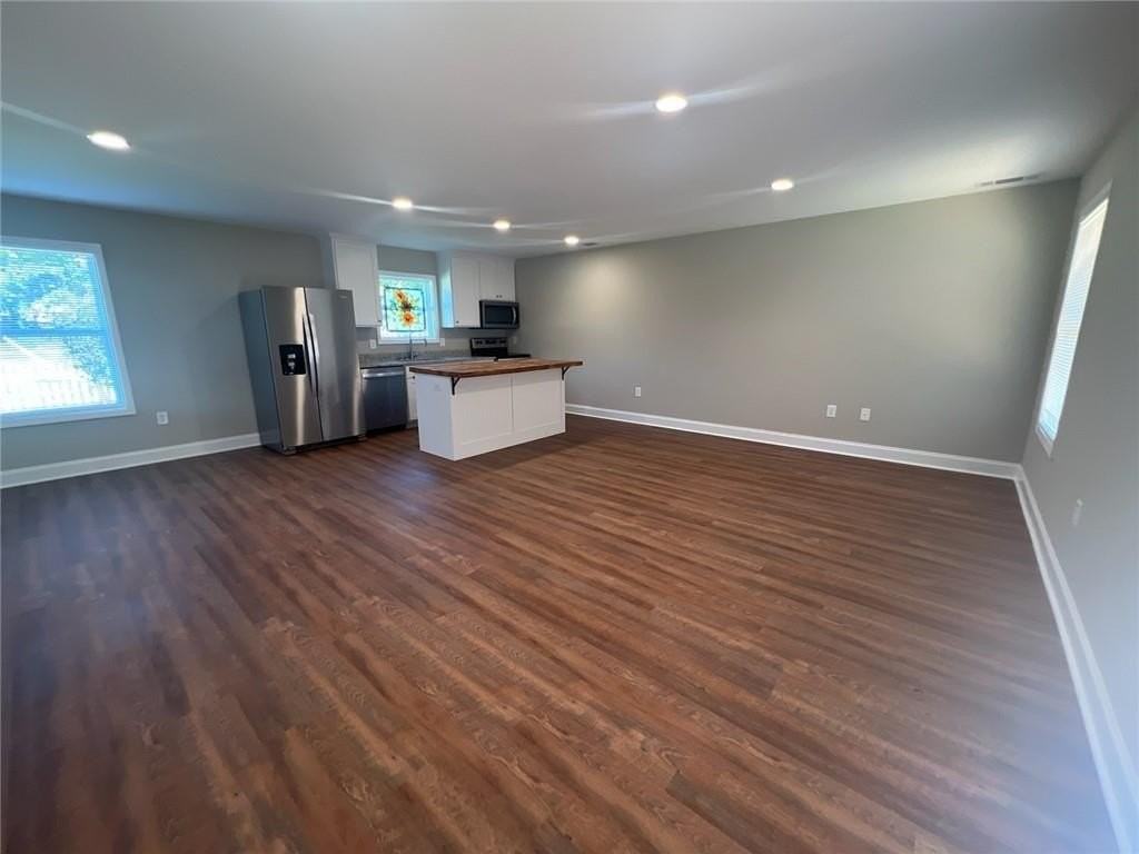 5907 Maiden Ln - Photo 2 of 11