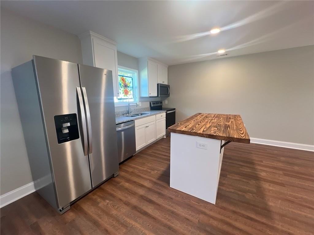 5907 Maiden Ln - Photo 3 of 11
