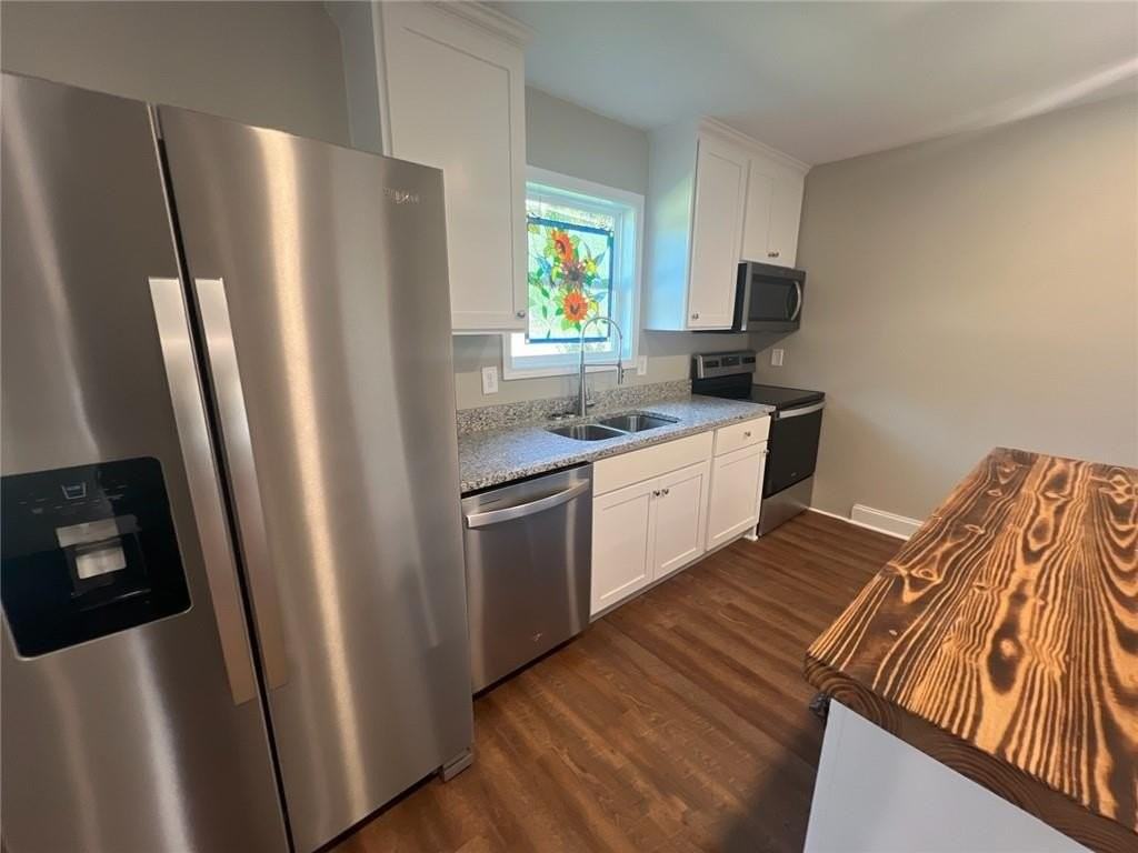 5907 Maiden Ln - Photo 4 of 11