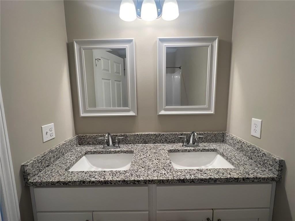 5907 Maiden Ln - Photo 6 of 11