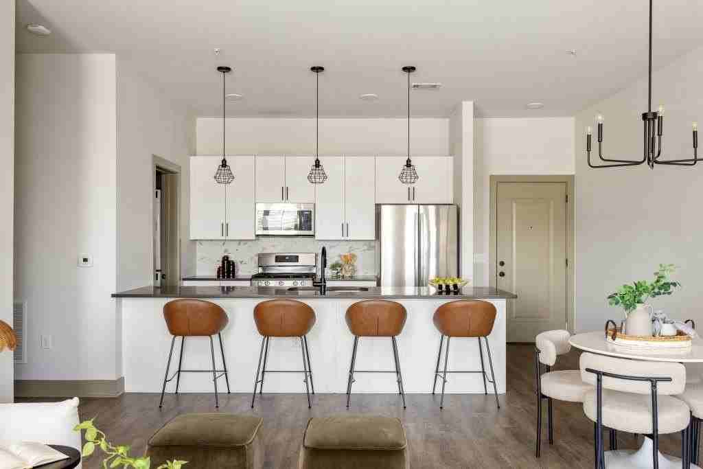 764 Memorial Dr Se #15 - Photo 3 of 31