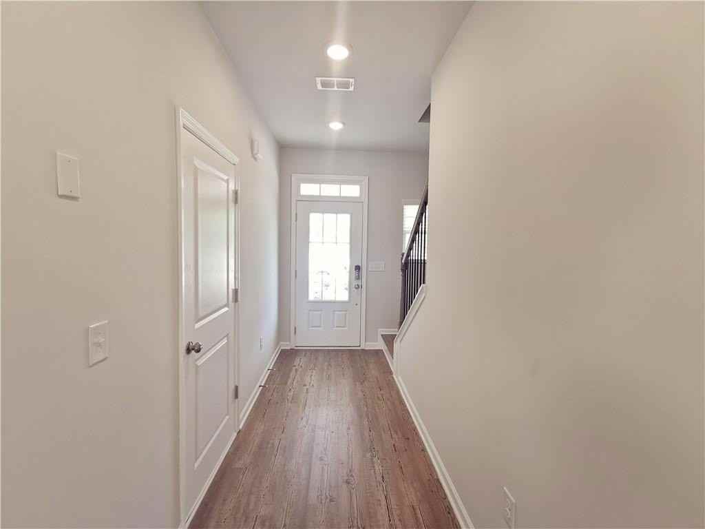 154 Green Love Ln - Photo 3 of 34