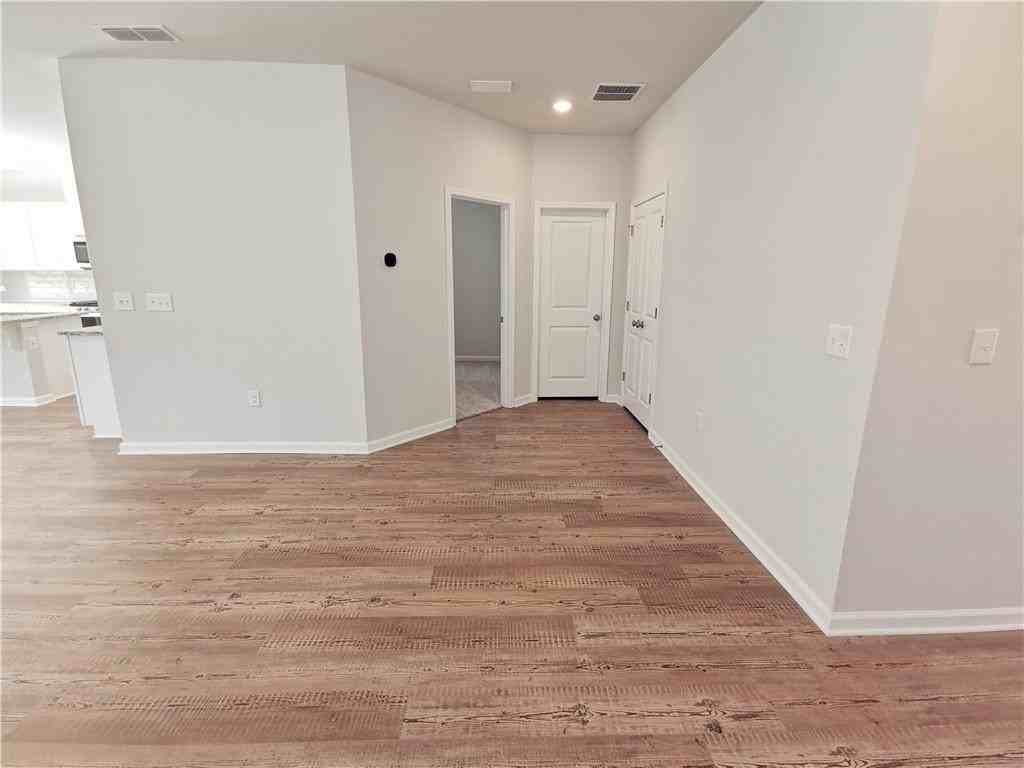154 Green Love Ln - Photo 4 of 34