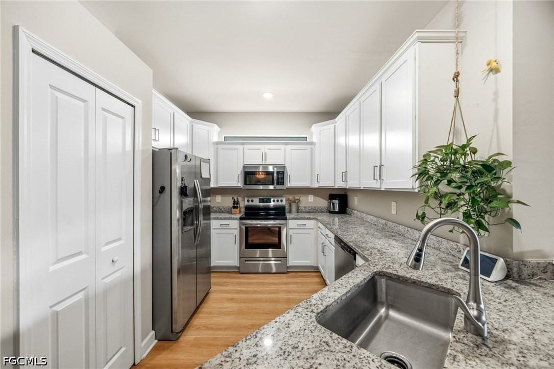 14027 Winding Cedar Way - Photo 5 of 29