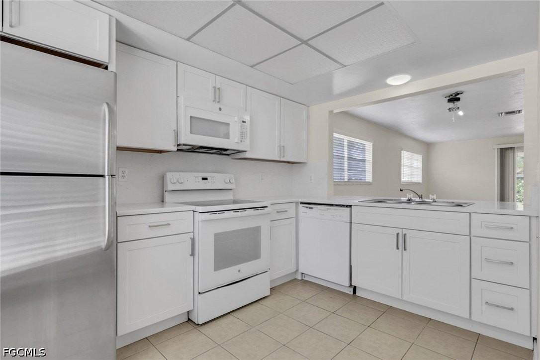 1628 Orchid Blvd - Photo 3 of 20