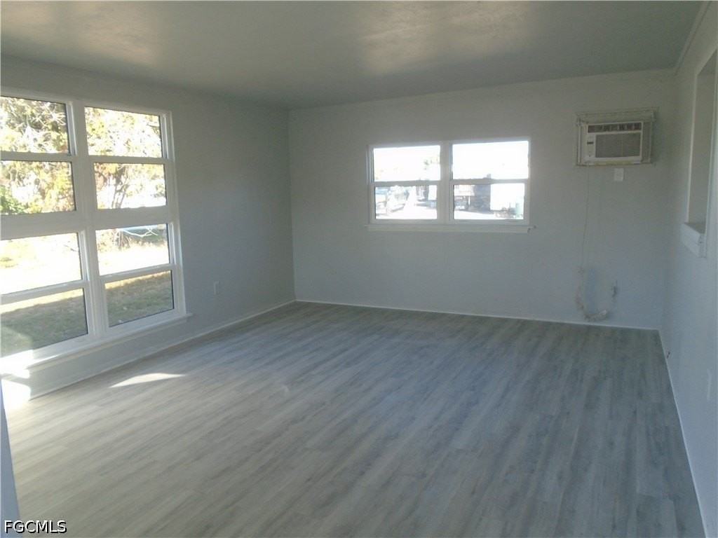 1994 Oak Dr #1996 - Photo 2 of 7