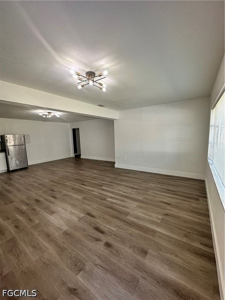 1675 Temple Ter - Photo 2 of 7