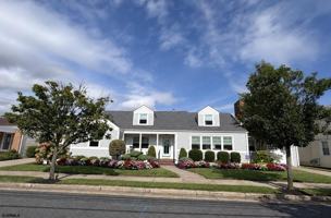 featured image of 111 N Kenyon Ave