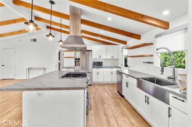 1329 N Maple St - Photo 7 of 8