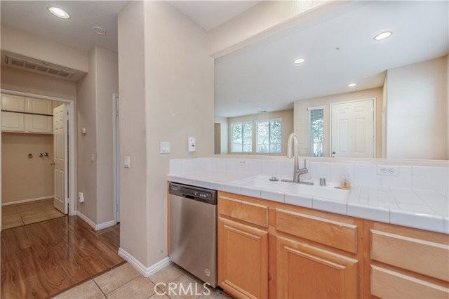 23 Willowdale - Photo 3 of 8