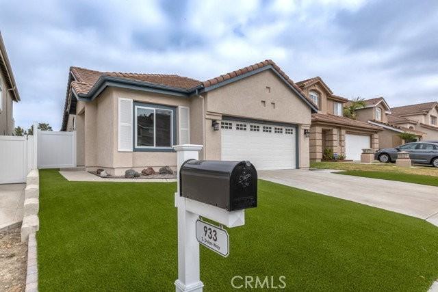 933 S Dylan Way - Photo 2 of 8