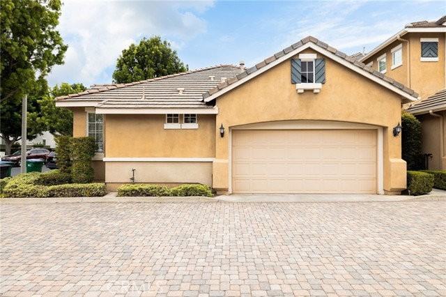 60 Seacountry Ln - Photo 3 of 8
