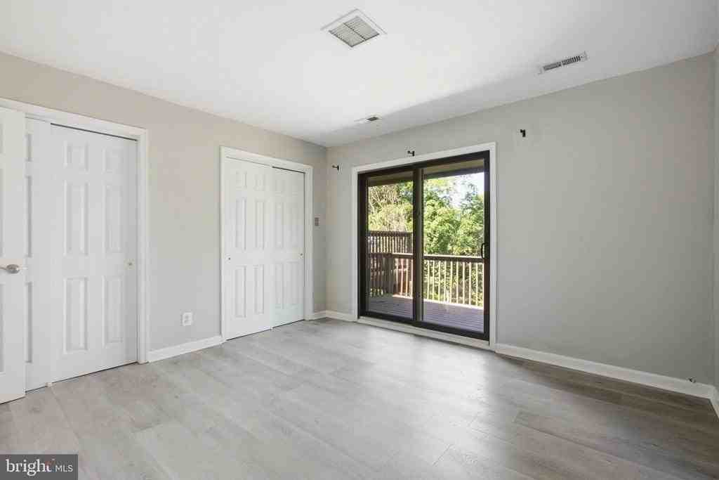 27-B Darien - Photo 6 of 45