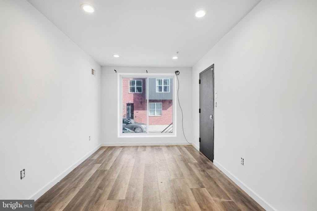 810 Diamond St - Photo 2 of 19