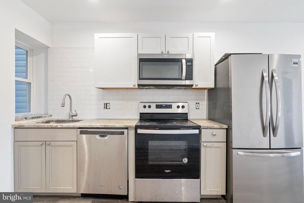 810 Diamond St - Photo 6 of 19