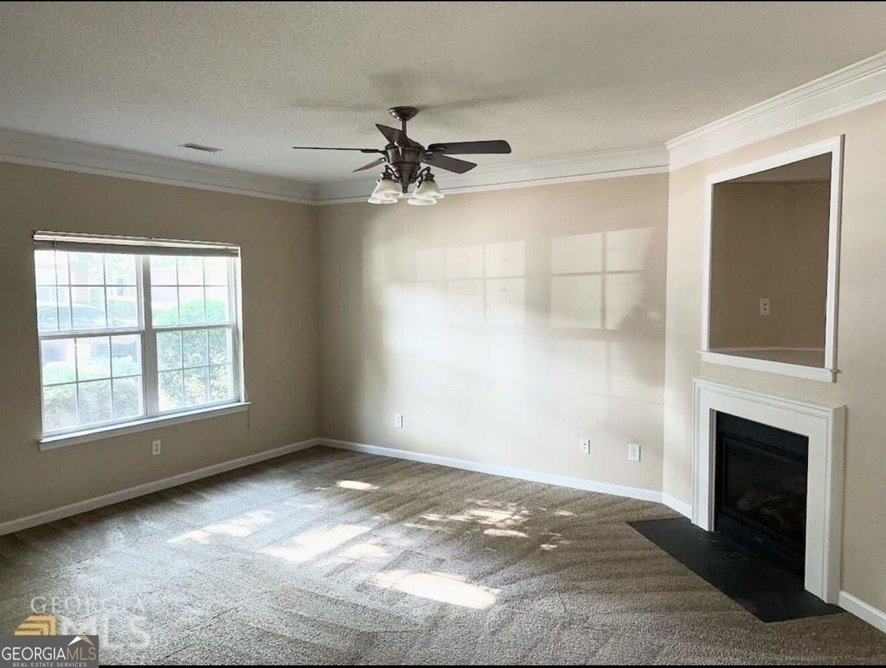 221 Polo Ln - Photo 3 of 17