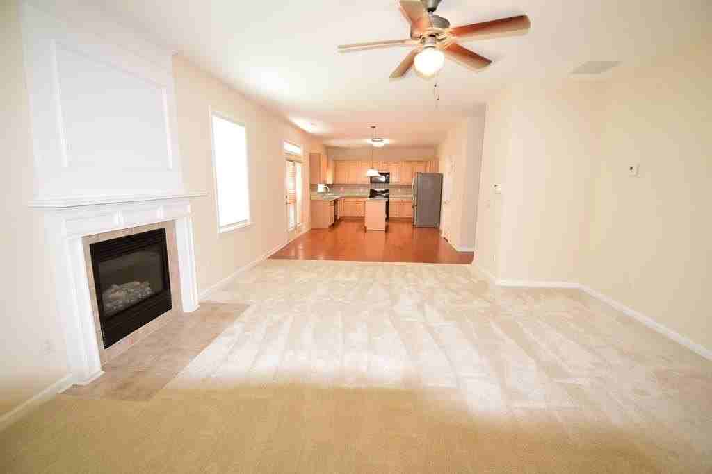 111 Carlisle St - Photo 2 of 31