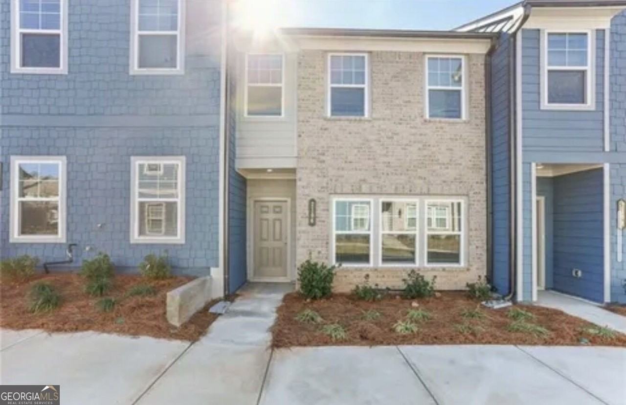 2106 Stillhaven Pl - Photo 2 of 17