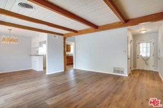 12748 Weddington St - Photo 5 of 7