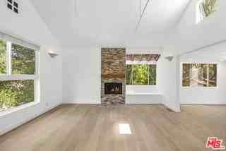 11 Bridle Ln - Photo 4 of 8