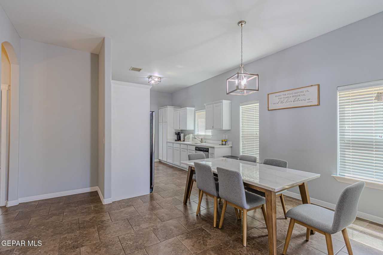 3646 Grand Bahamas Dr - Photo 6 of 23