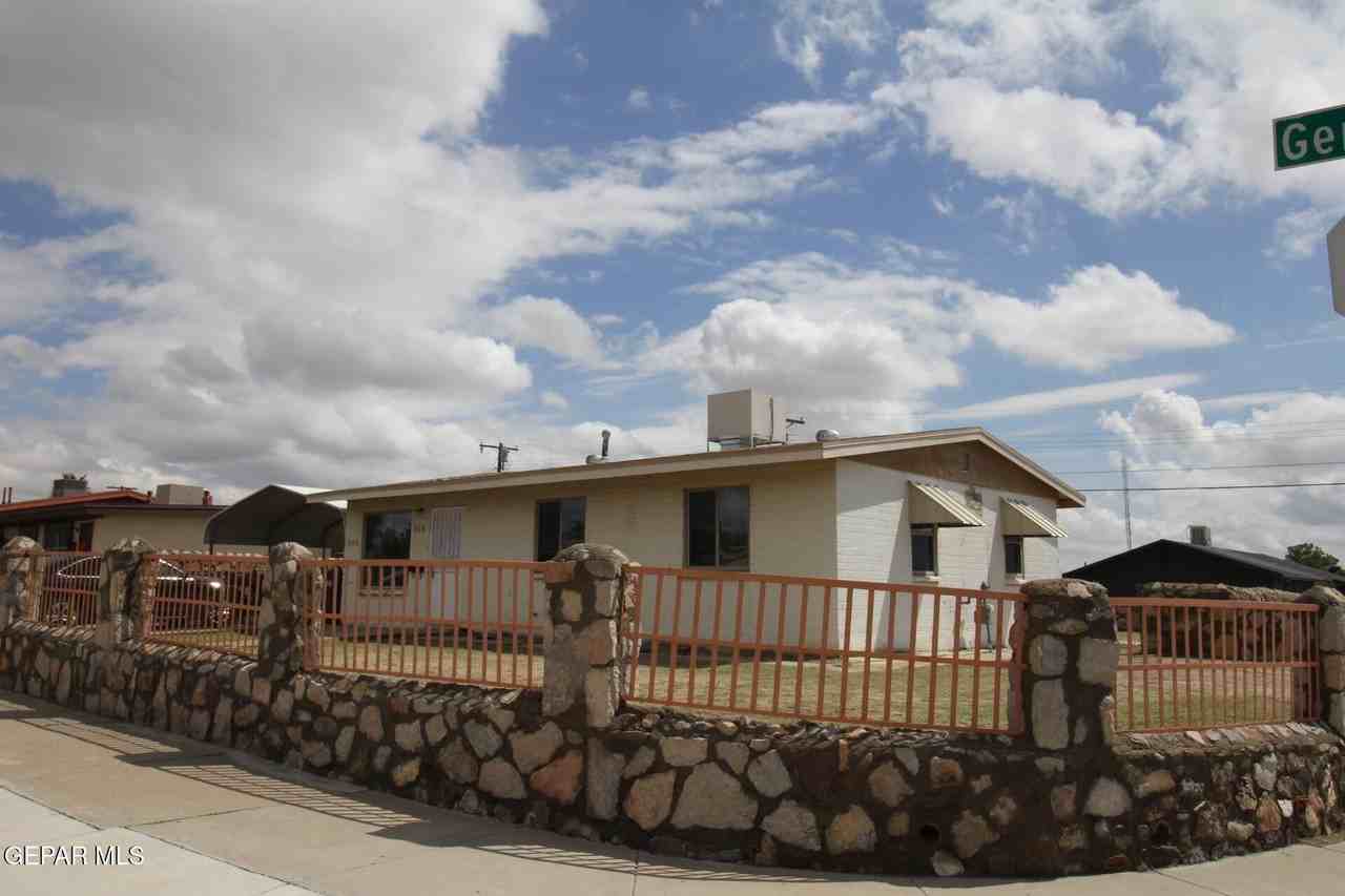 906 Geronimo Dr - Photo 7 of 50