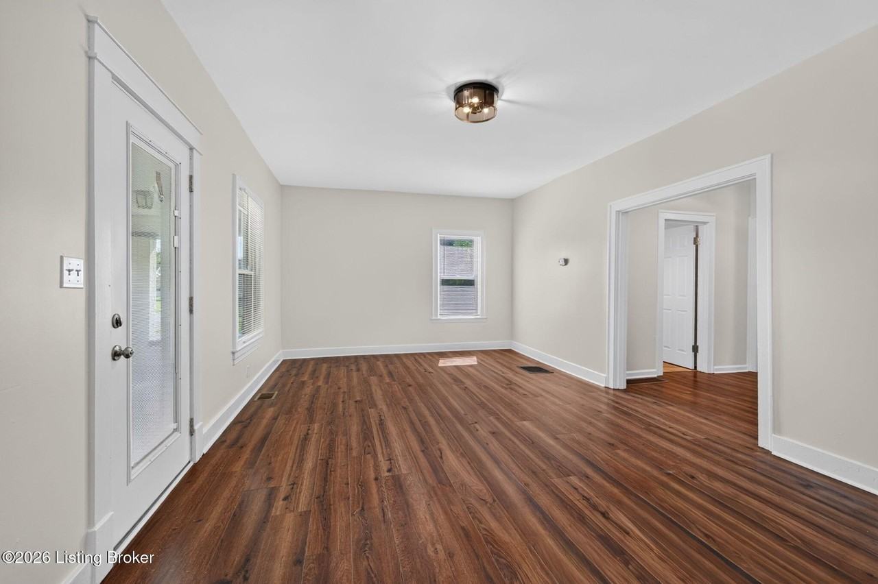 730 Iowa Ave - Photo 7 of 36