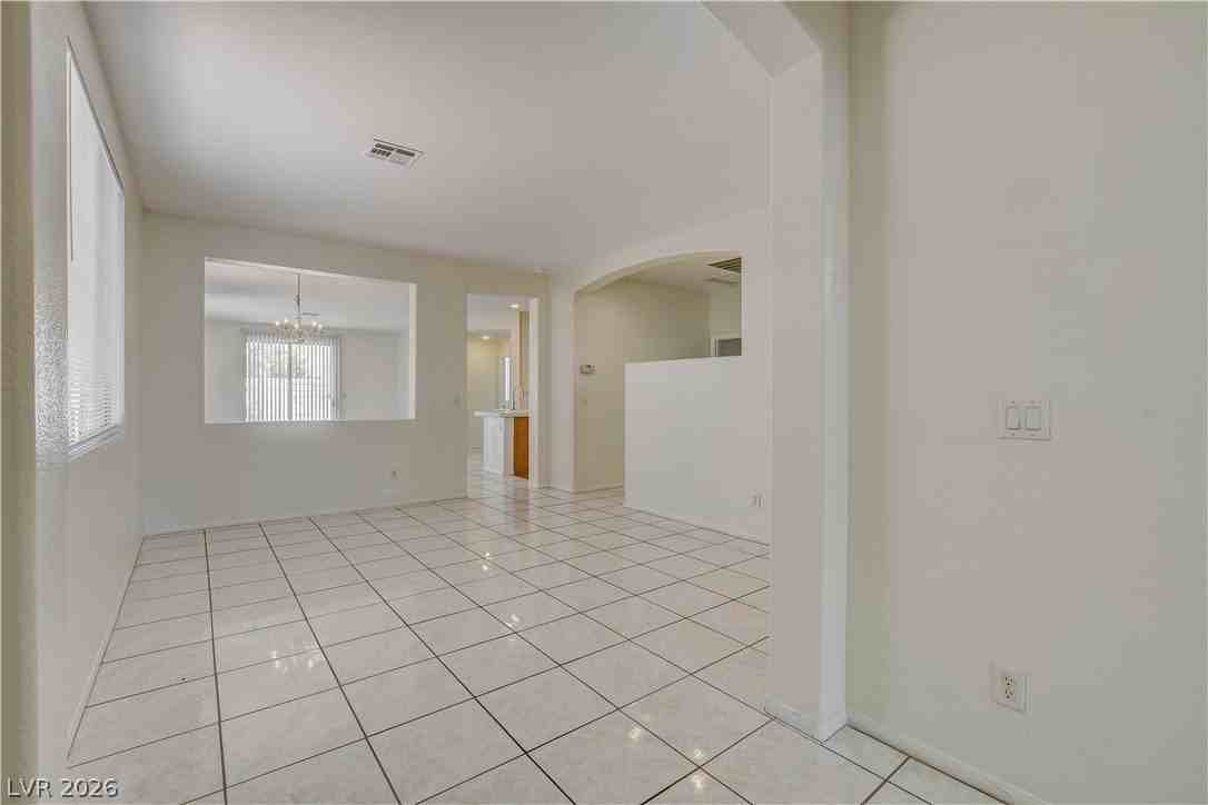 9890 Ridgehaven Ave - Photo 6 of 48