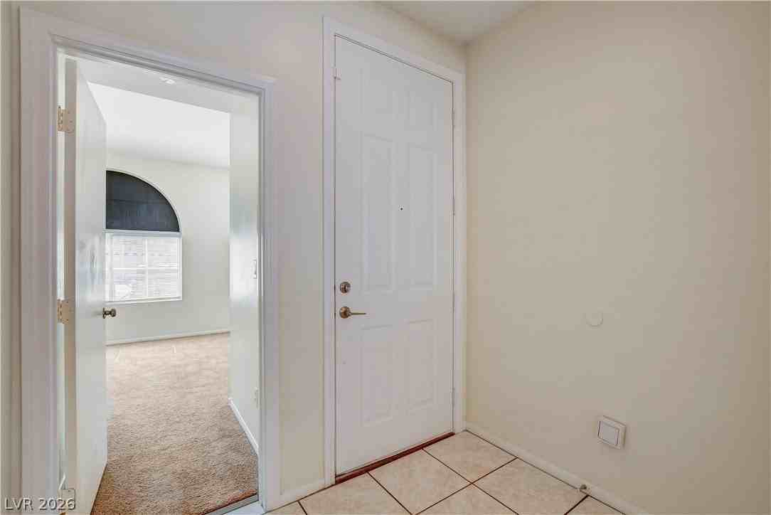 9890 Ridgehaven Ave - Photo 7 of 48