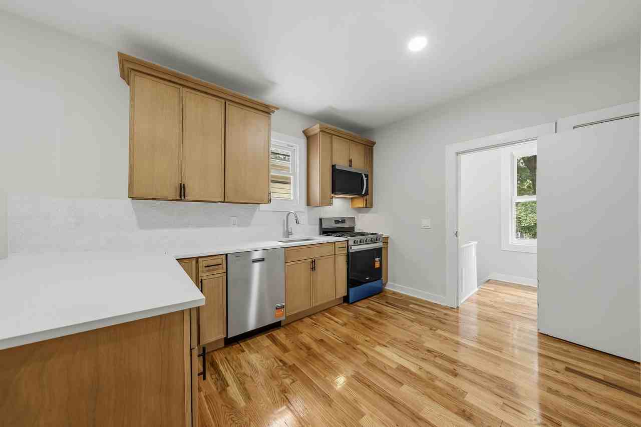 26 Rhode Island Avenue - 1 FL #1FL - Photo 7 of 32