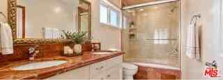 10389 Almayo Ave #106 - Photo 6 of 8