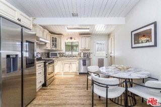 8876 Wonderland Ave - Photo 7 of 8