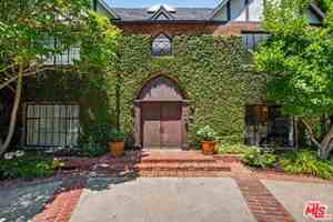featured image of 2411 Benedict Canyon Dr