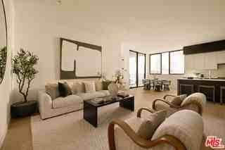 1264 N Harper Ave #302 - Photo 4 of 8