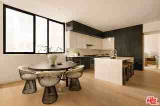 1264 N Harper Ave #302 - Photo 5 of 8