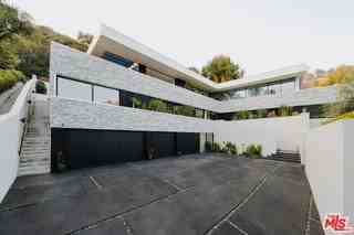 7681 Willow Glen Rd - Photo 4 of 8