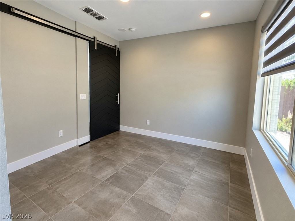 6040 Andezano Dr - Photo 5 of 34
