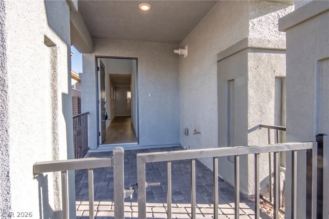 105 Scarhill Track Ave - Photo 2 of 23