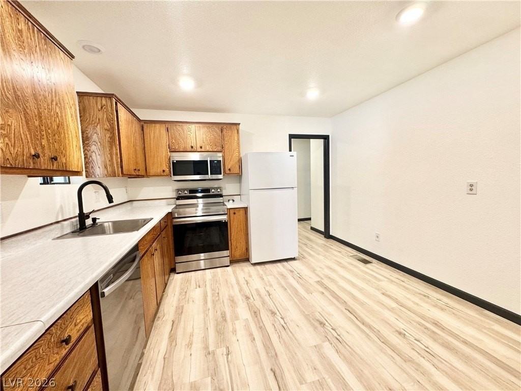 1961 Kearney St - Photo 5 of 14