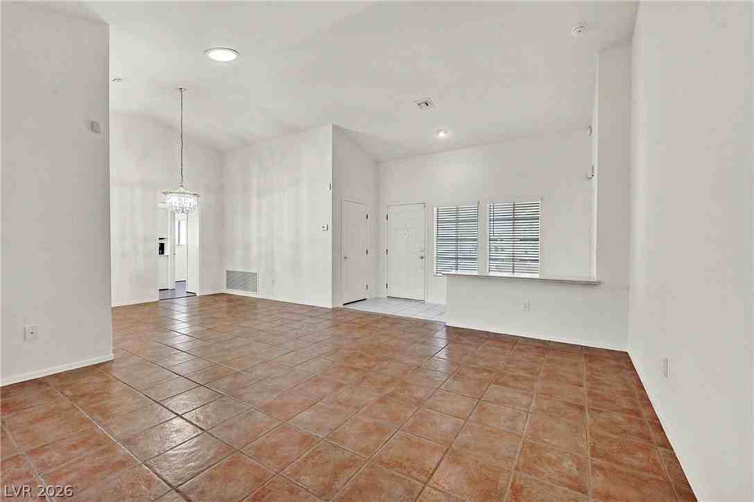 2708 Youngdale Dr - Photo 2 of 38