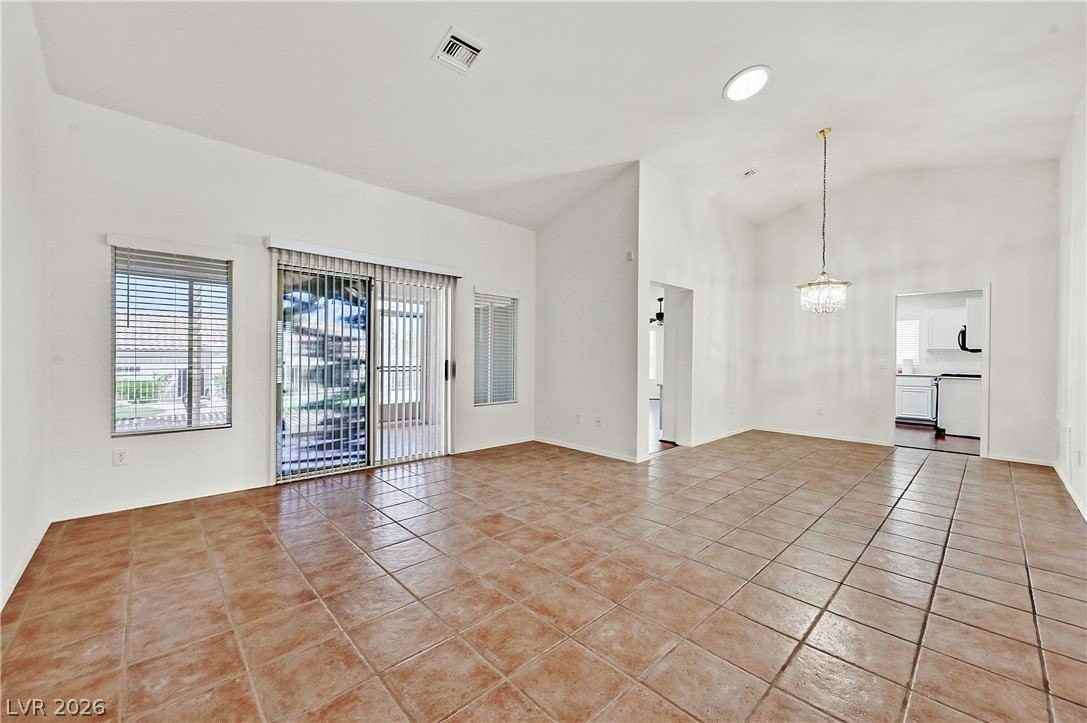 2708 Youngdale Dr - Photo 3 of 38