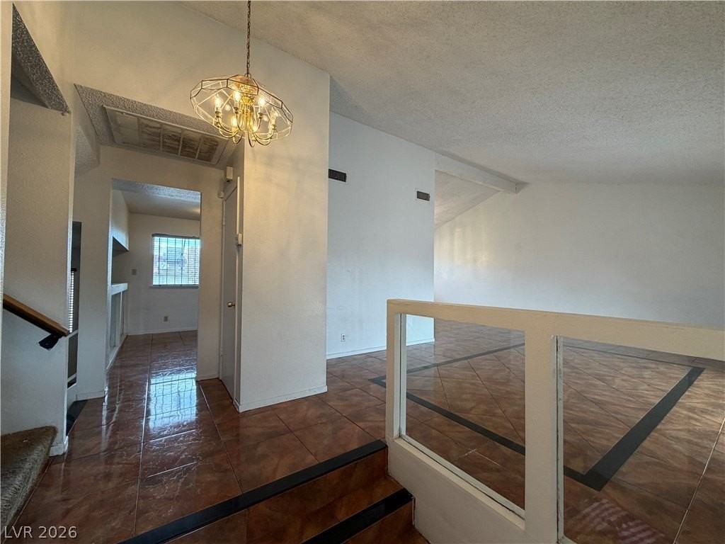 5252 Cartaro Dr - Photo 4 of 39