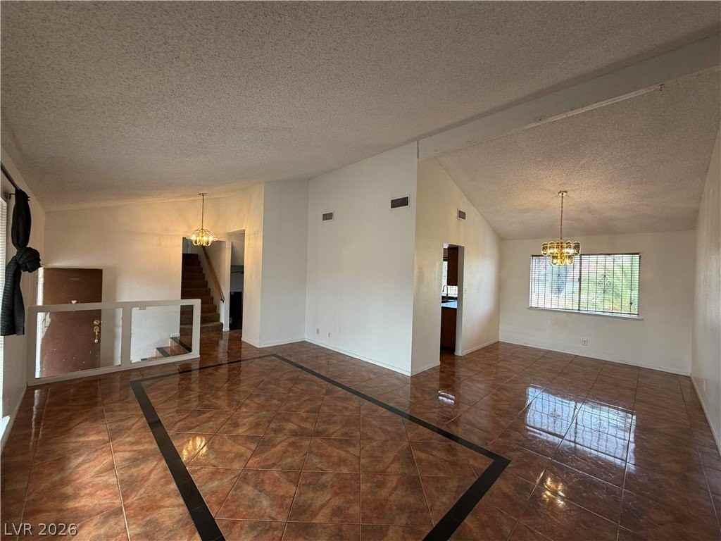 5252 Cartaro Dr - Photo 7 of 39
