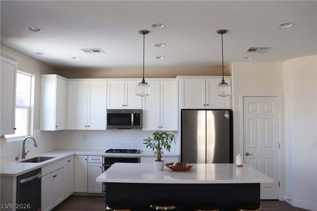 4026 Painted Lady Ave - Photo 3 of 10