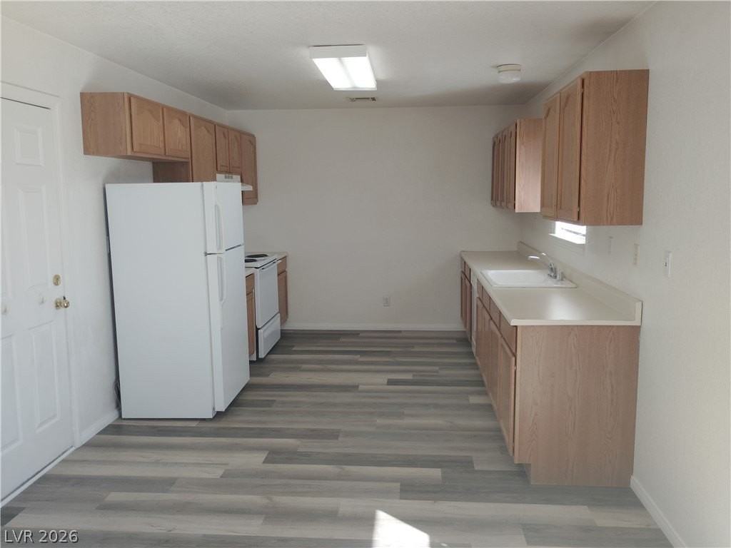1051 Potro Ave #B - Photo 3 of 13