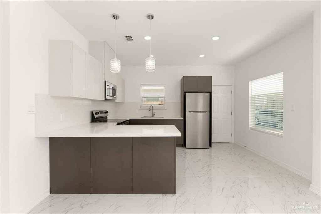 Notre Dame Ave #2 - Photo 5 of 15