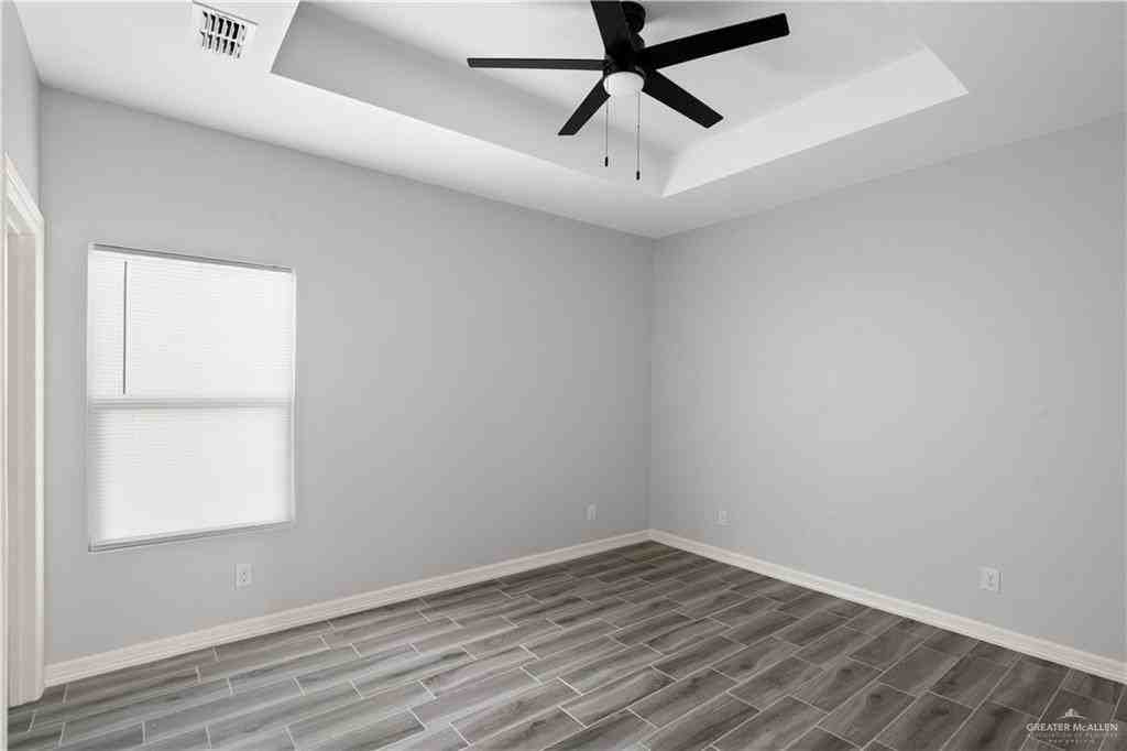 504 N Emerald Ave #1 - Photo 7 of 18