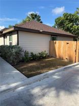 906 E Tom Landry St #4 - Photo 1 of 1